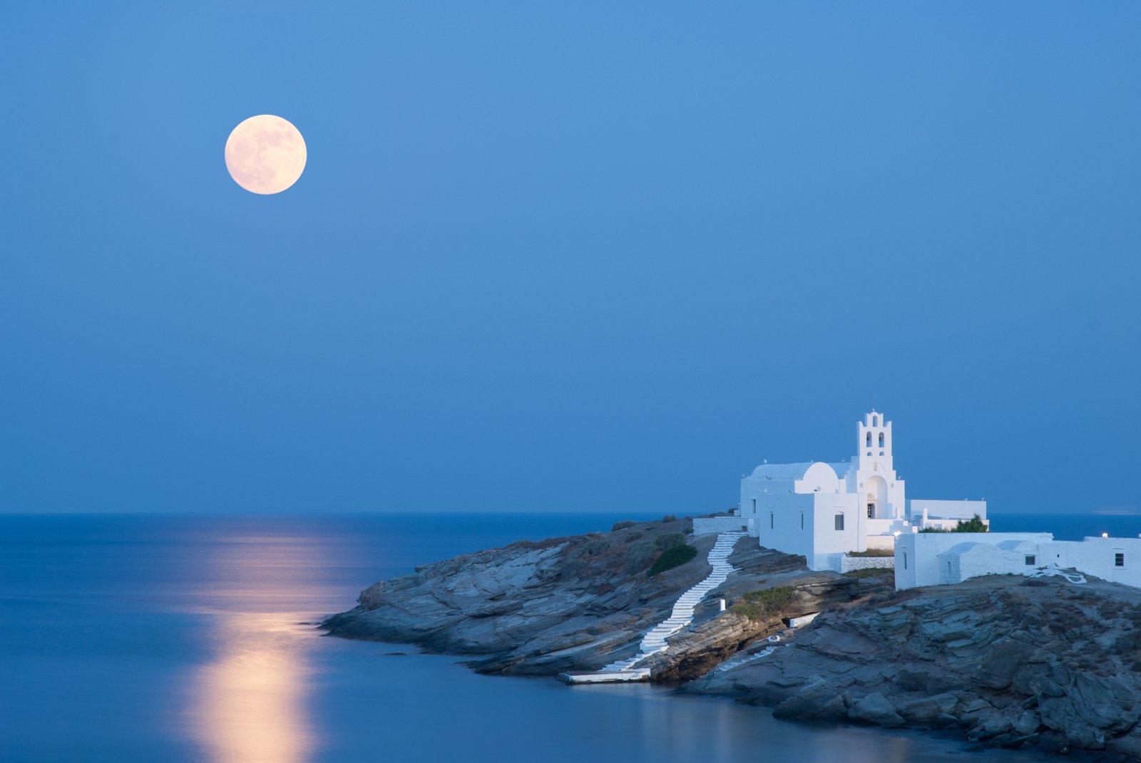 ΣΙΦΝΟΣ  4ήμ.                                                                                                   29/06 – 02/07